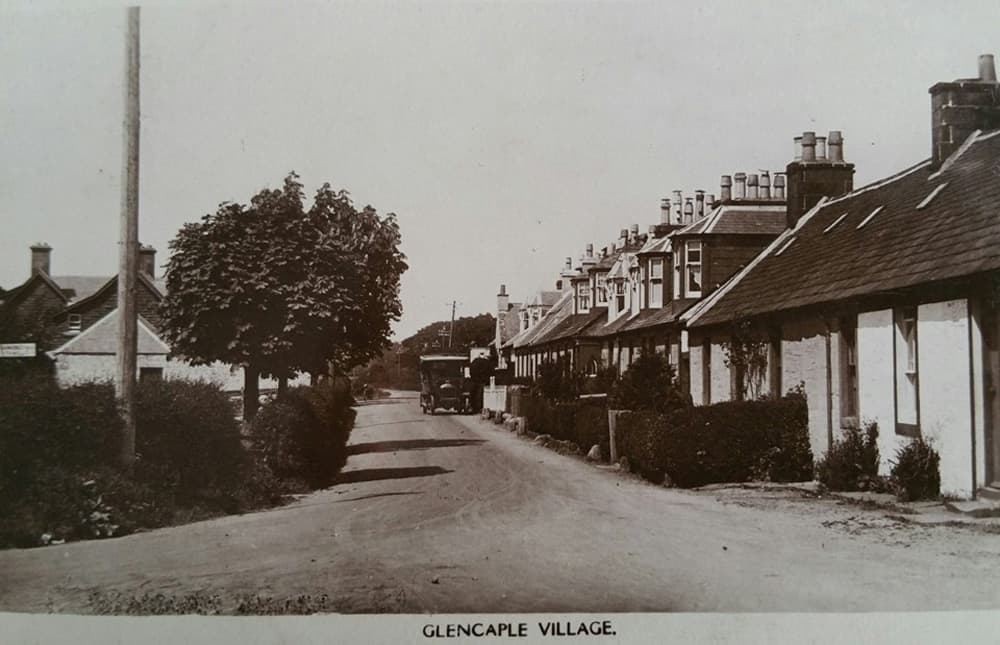 glencaple-village-with-carweb